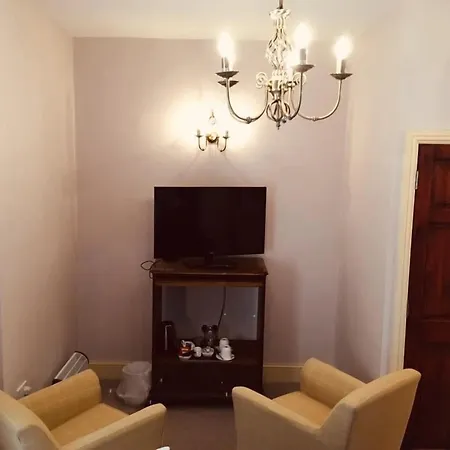 Brass Castle 4*