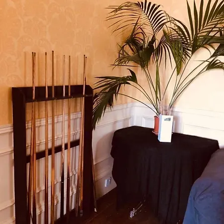 Brass Castle Bed & Breakfast 4*