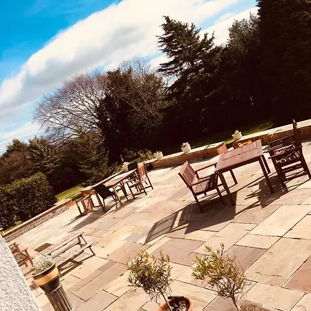 Brass Castle Bed & Breakfast 3*